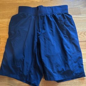 Lululemon T.H.E. Short 9 Lux Small